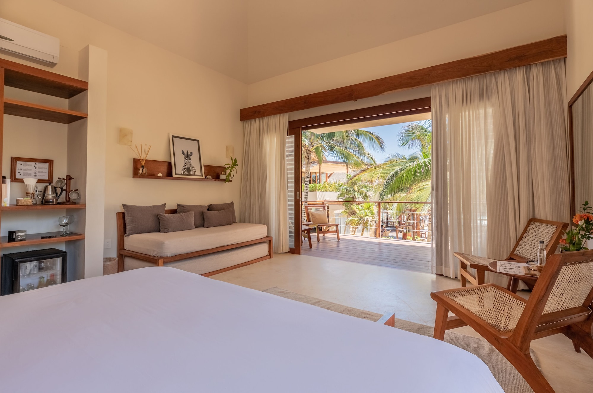Suite, King and Twin Beds, Sea View, Balcony