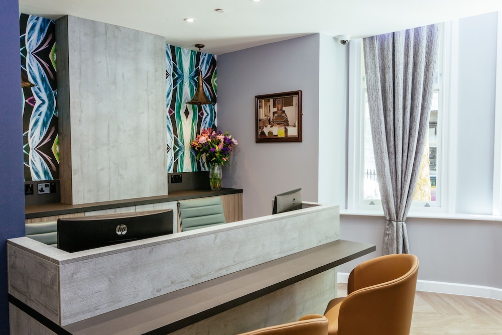 Oliver Plaza Hotel 3/32