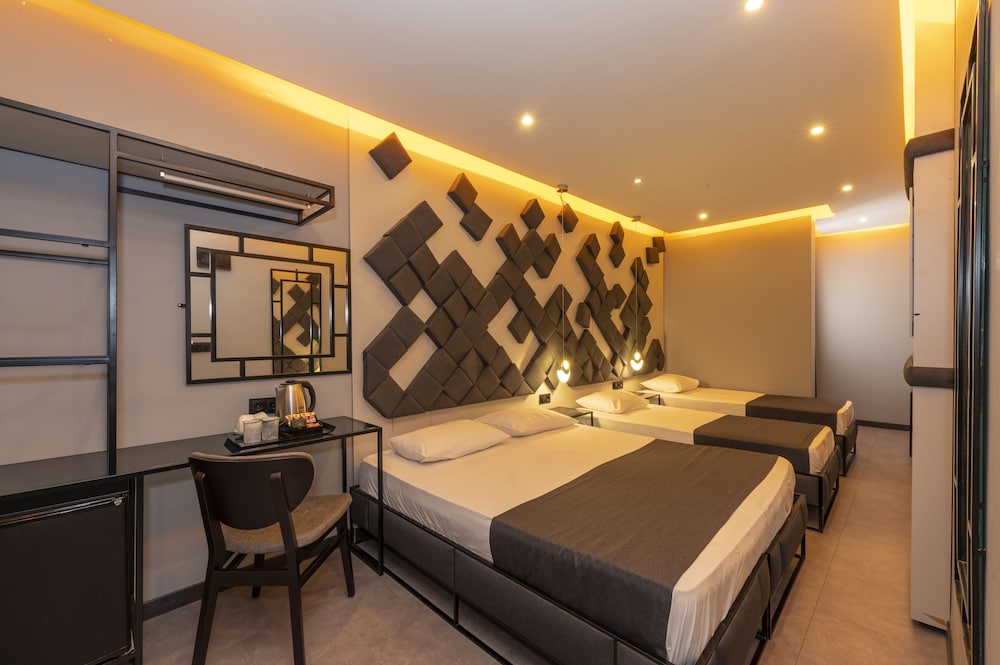 White Palace Hotel 20/46