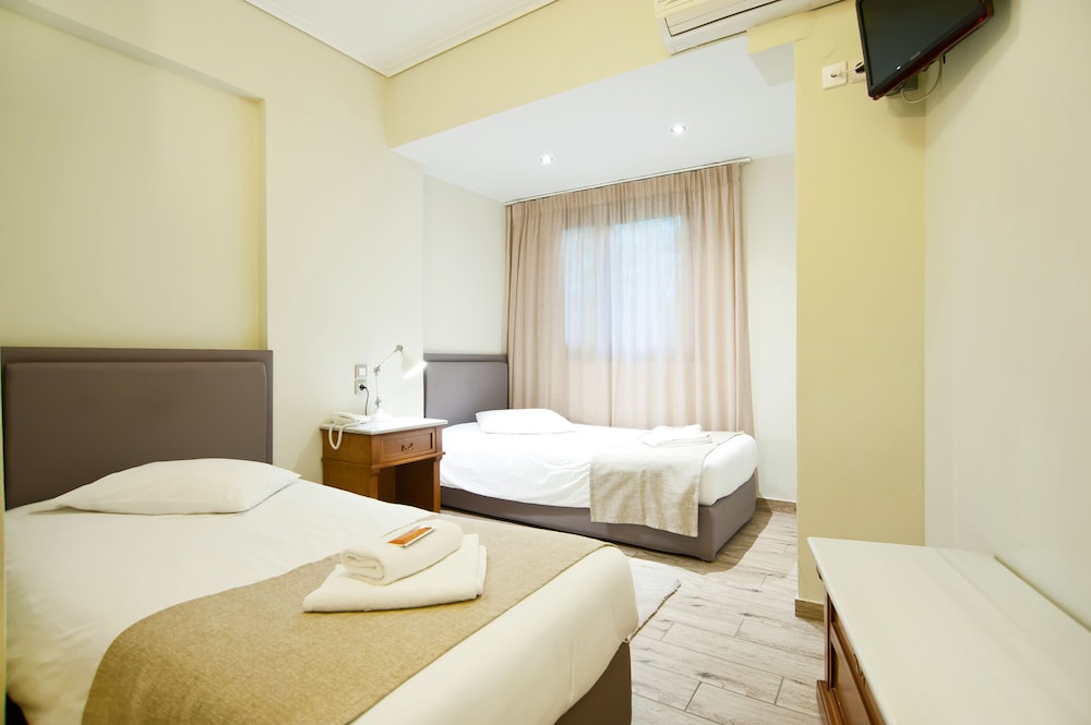 Fedriades Hotel 31/77