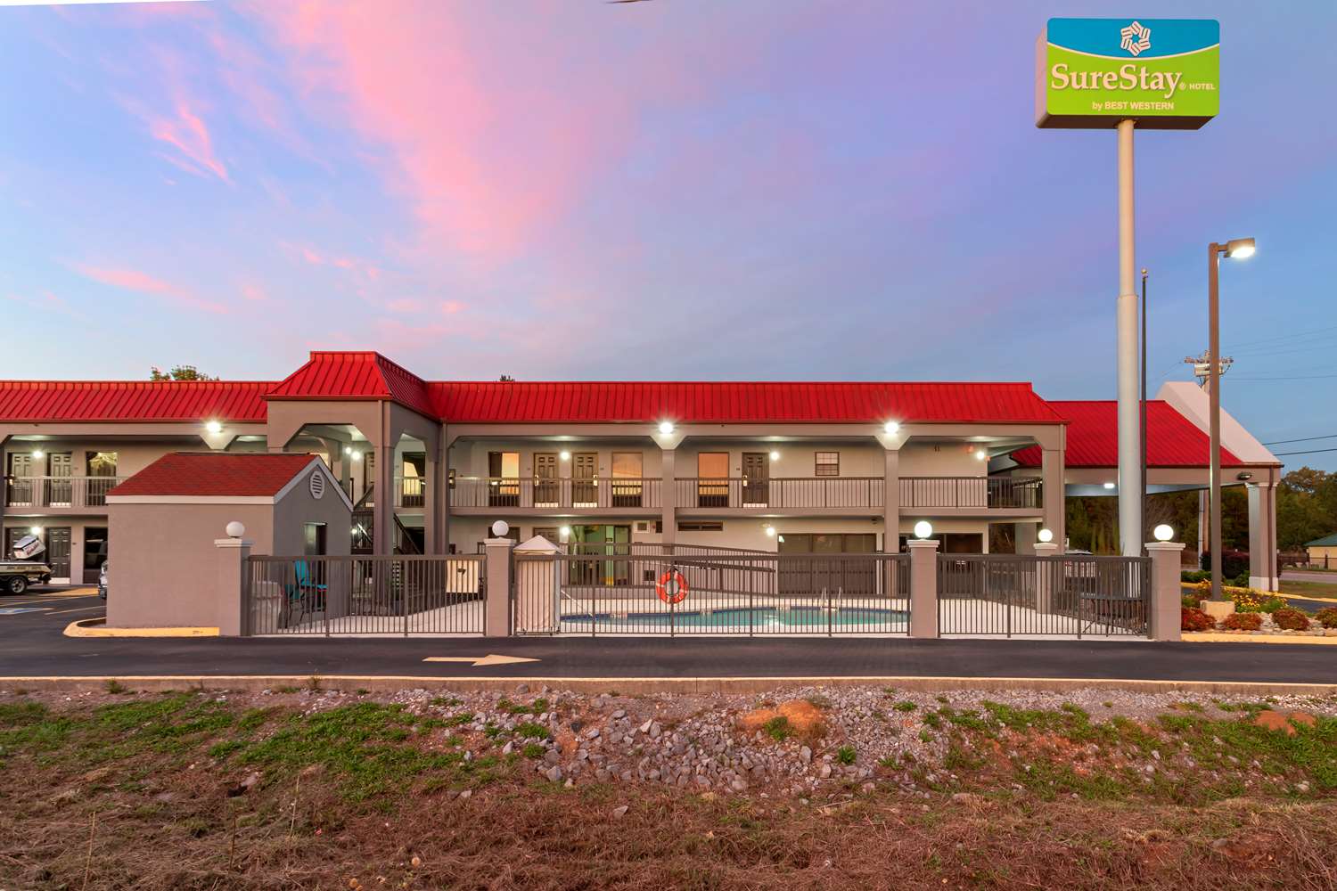 SureStay Hotel By Best Western Lenoir City 2/10