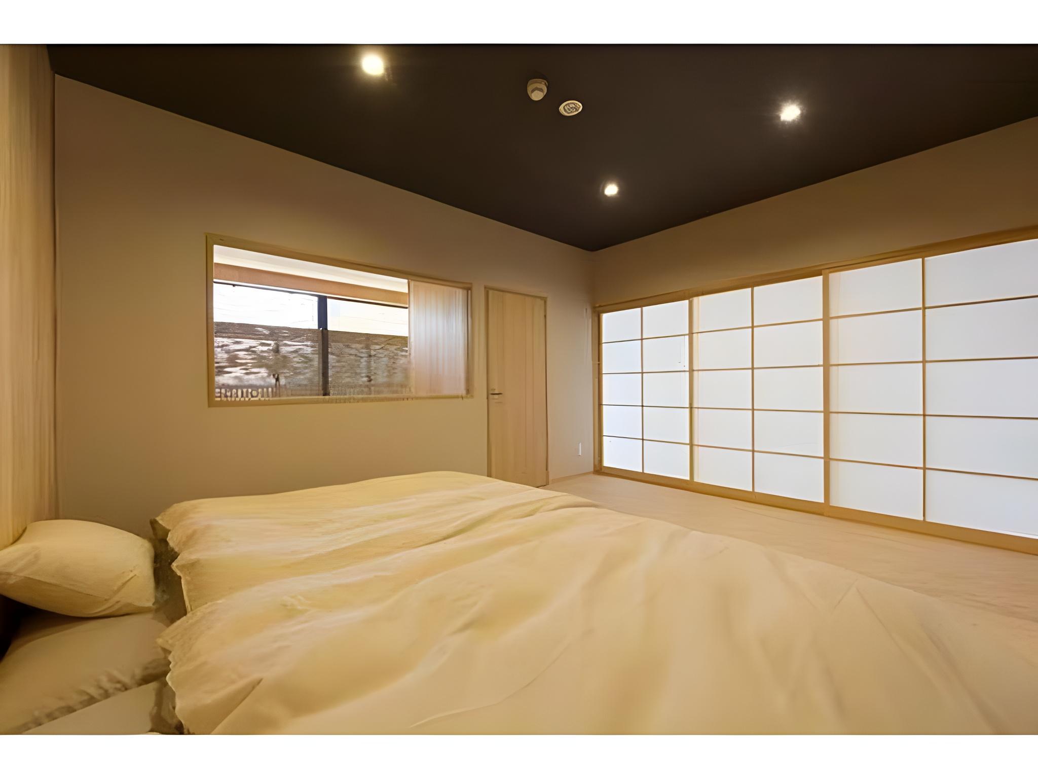 Suite, 5 Futon Beds, Outdoor Bath