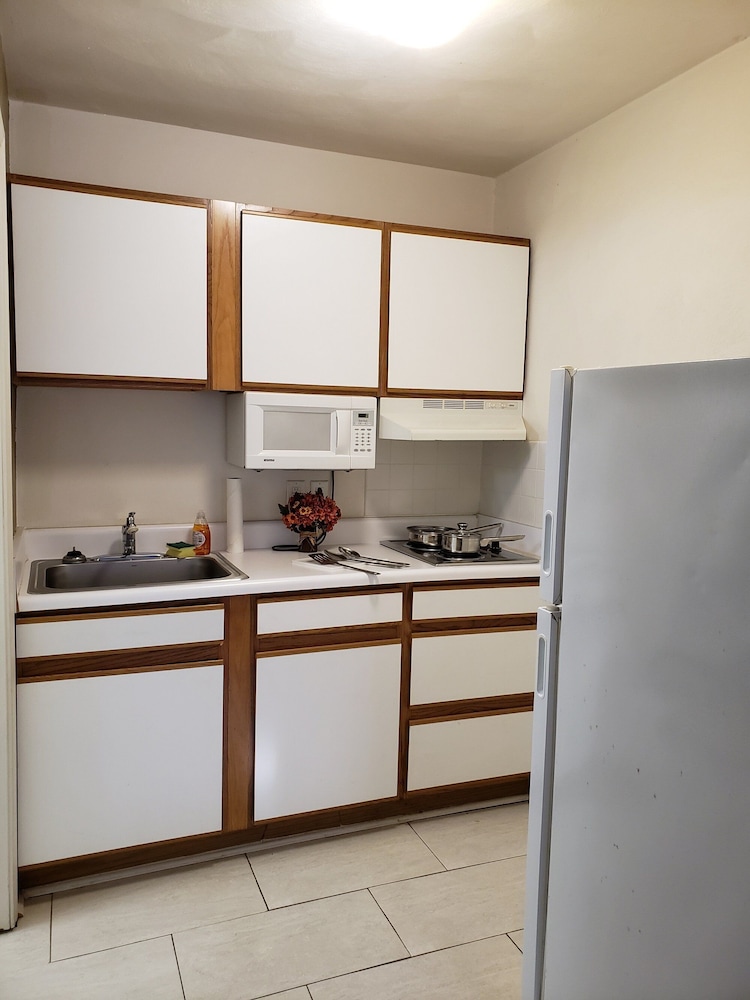 Corporate Suites of Burlington 7/47