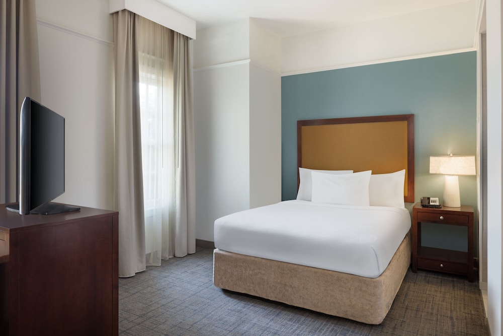 Residence Inn by Marriott Savannah Downtown/Historic District 12/50