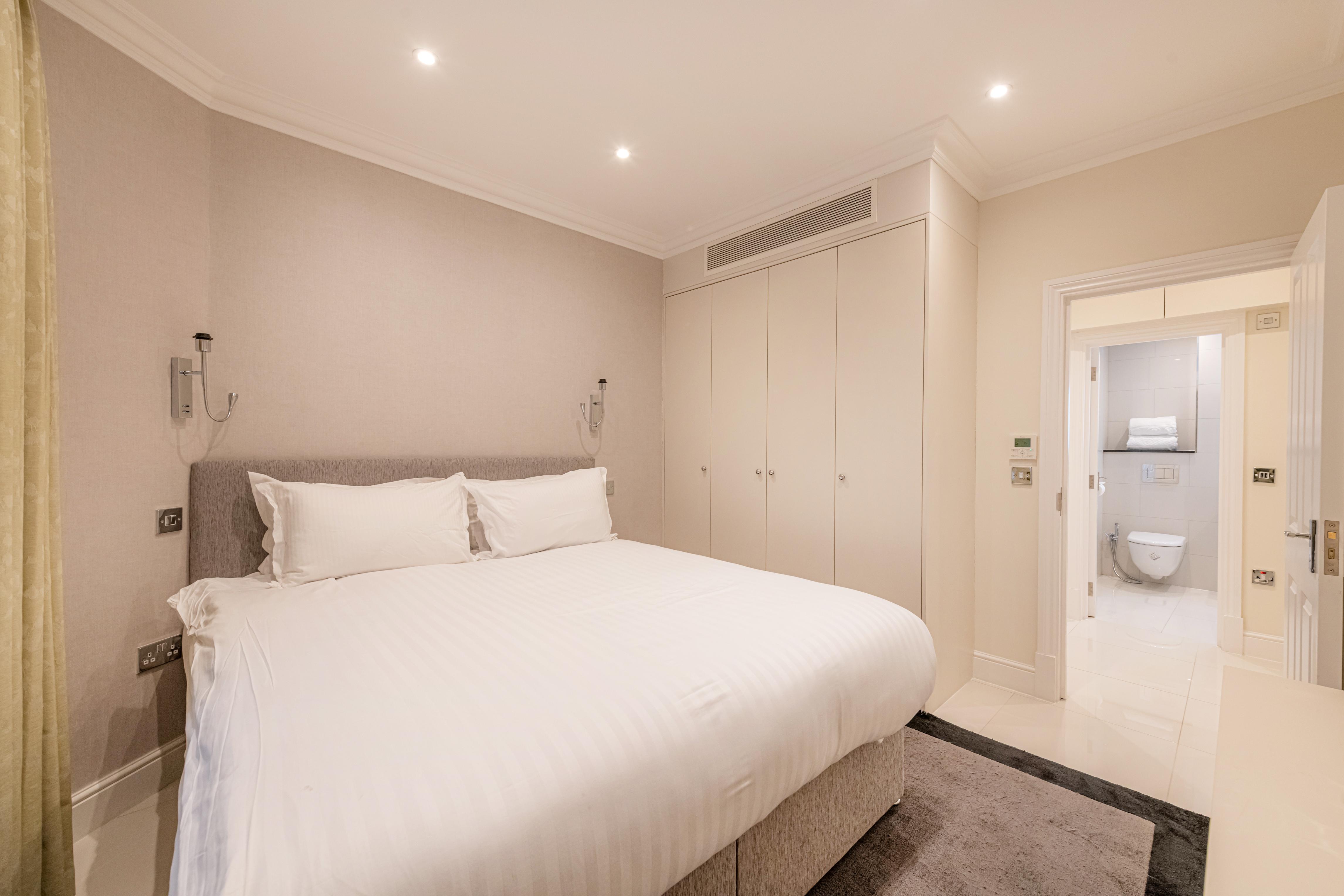 1 Bedroom, Semi Basement, Standard