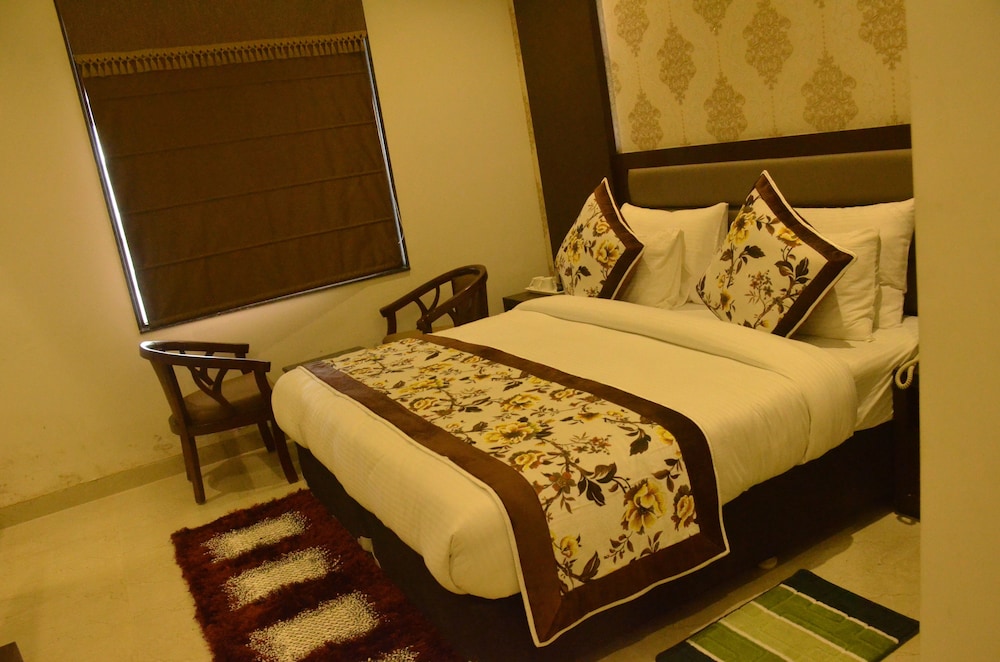 EXECUTIVE, DOUBLE BED