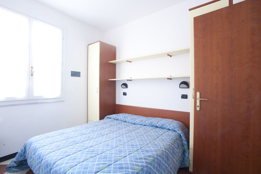 1 Bedroom, Apartment, 2 Murphy Beds, Sofa