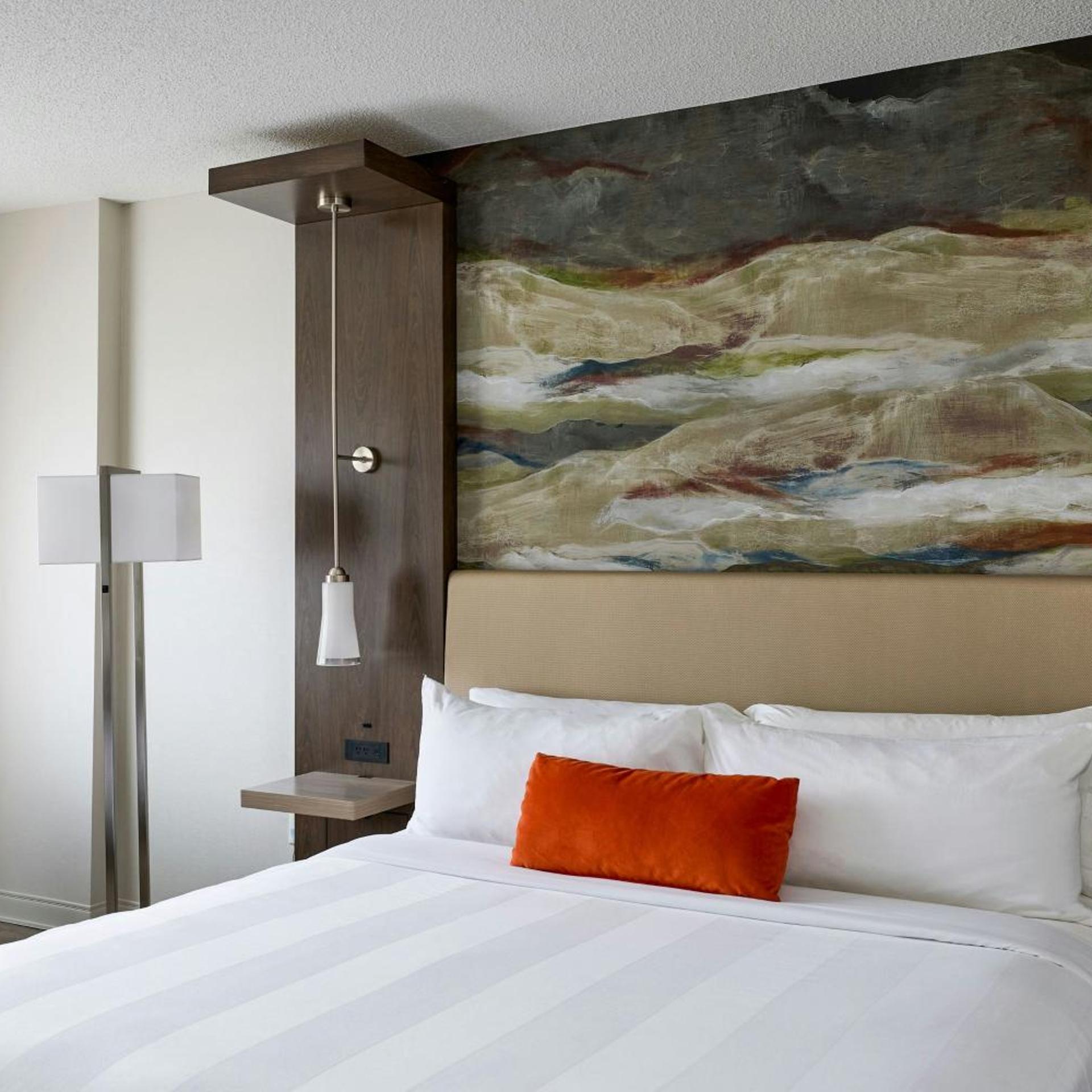 Renovated, King Bed, Accessible، Marriott Meadowview Conference Resort Convention Center 9/10