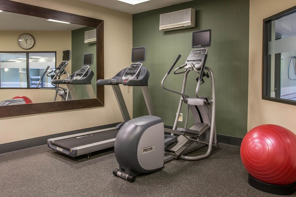 Holiday Inn Express Fremont by IHG 28/50