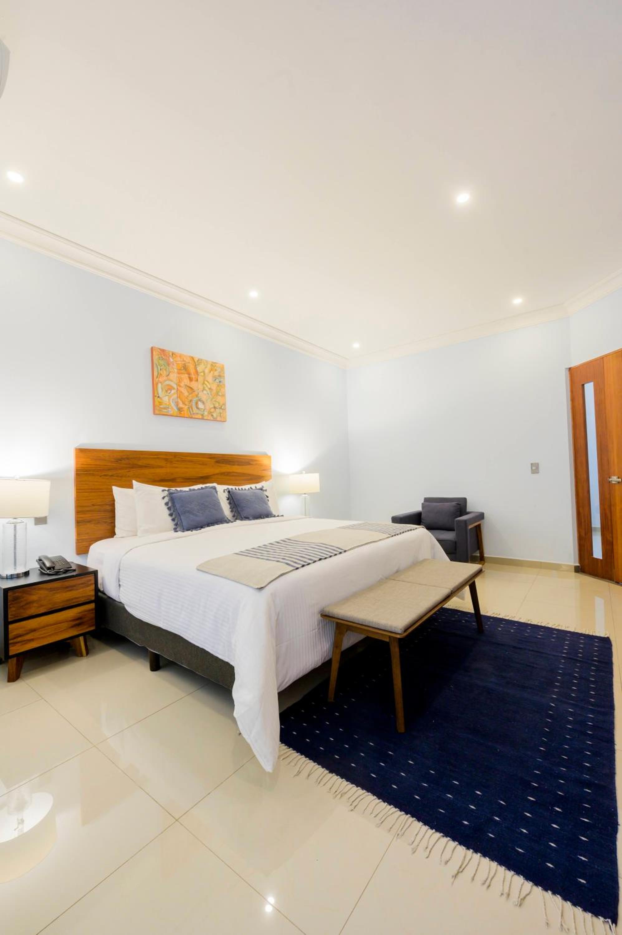 Suite, King Bed