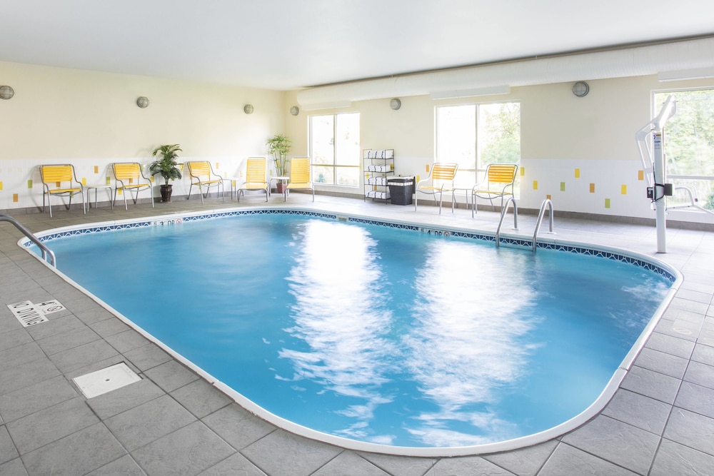 Fairfield Inn and Suites South Bend Mishawaka 1/21