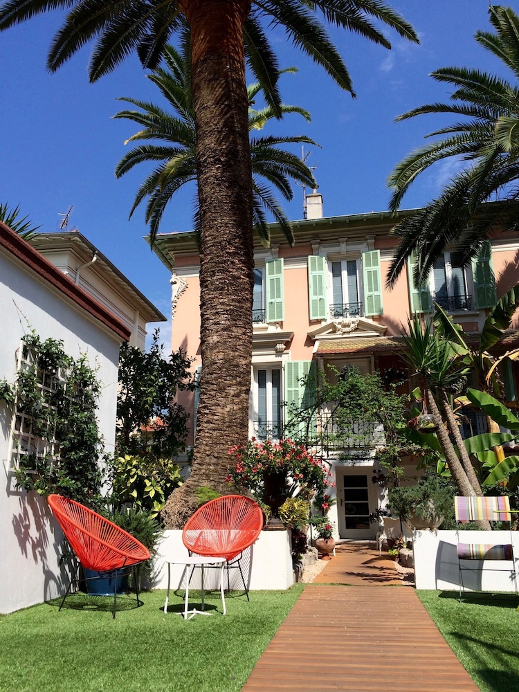 Hotel Villa Rose 37/49