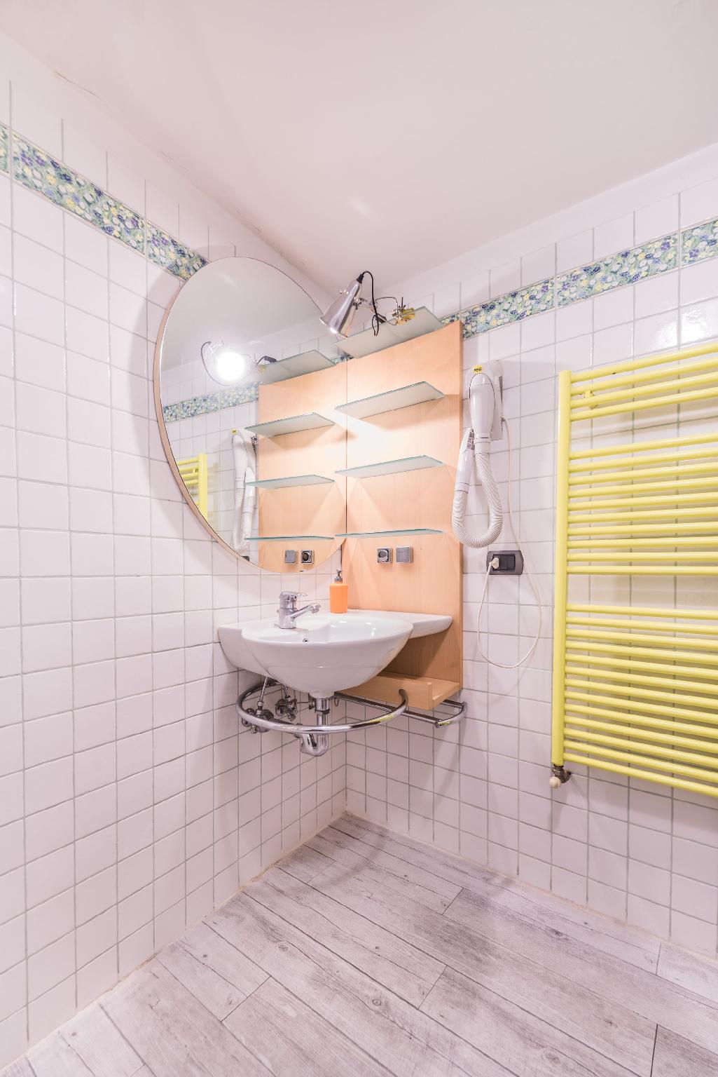 A Few Steps to The Duomo Comfortable 1BD Apt 21/23