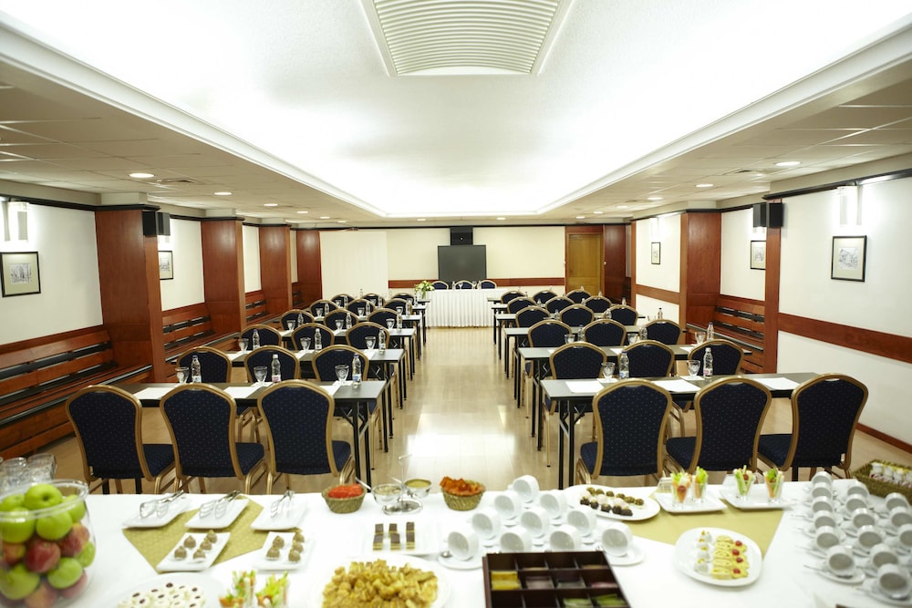 Hotel Carbona Thermal Spa 63/72