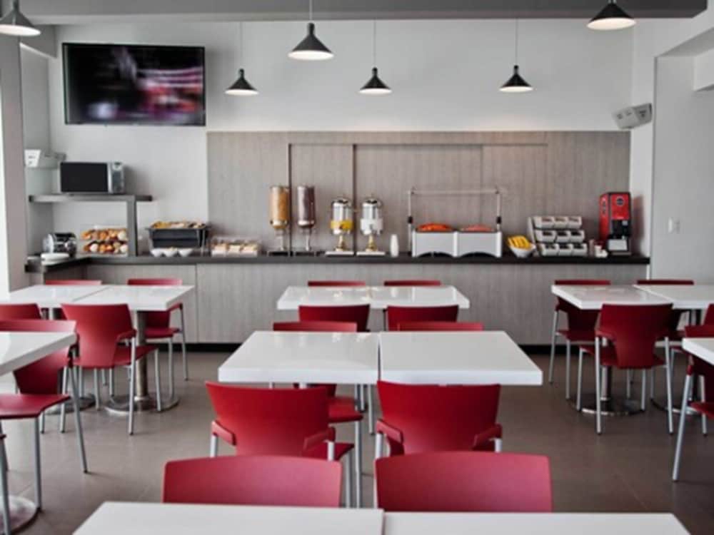 City Express Junior by Marriott Ciudad Del Carmen Aeropuerto 27/44