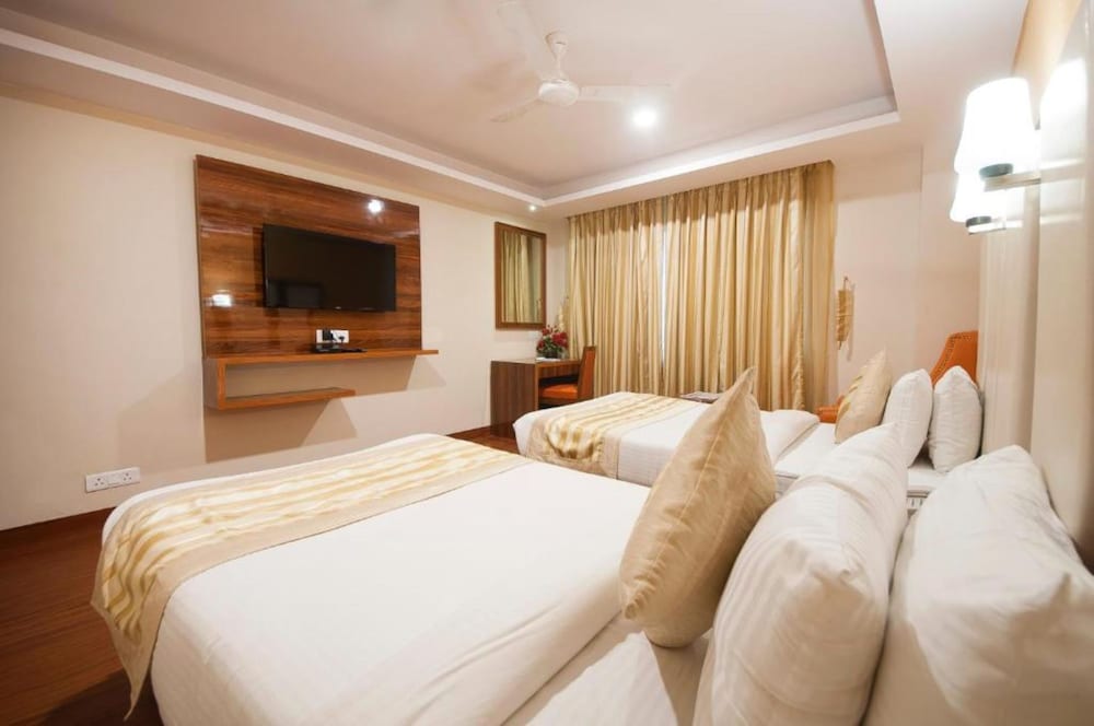 غرفة قياسية بسرير مزدوج، Hotel Ramhan Palace Mahipalpur 4/10