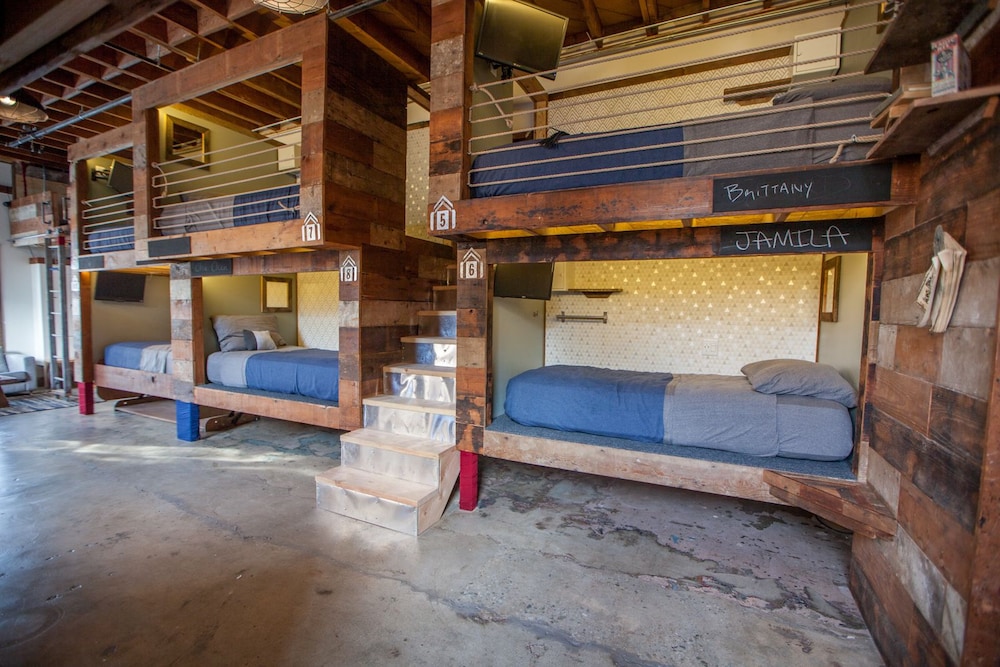 PodShare Los Feliz - Hostel 5/45