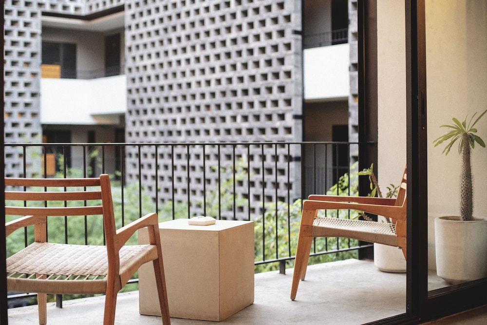 Carlota Hotel 31/50