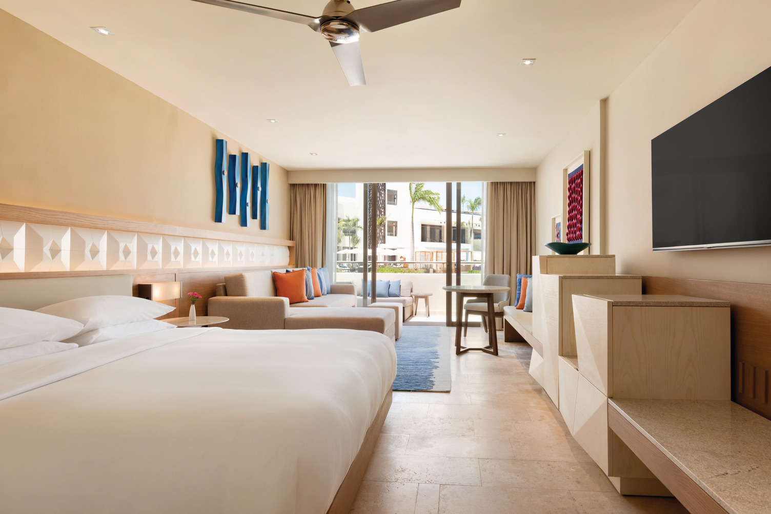 MASTER, KING BED, DOLPHIN VIEW, SOFA
