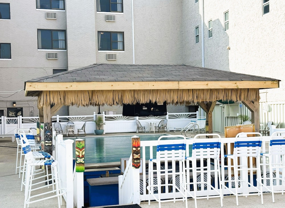 Oceanic Hotel 3/50