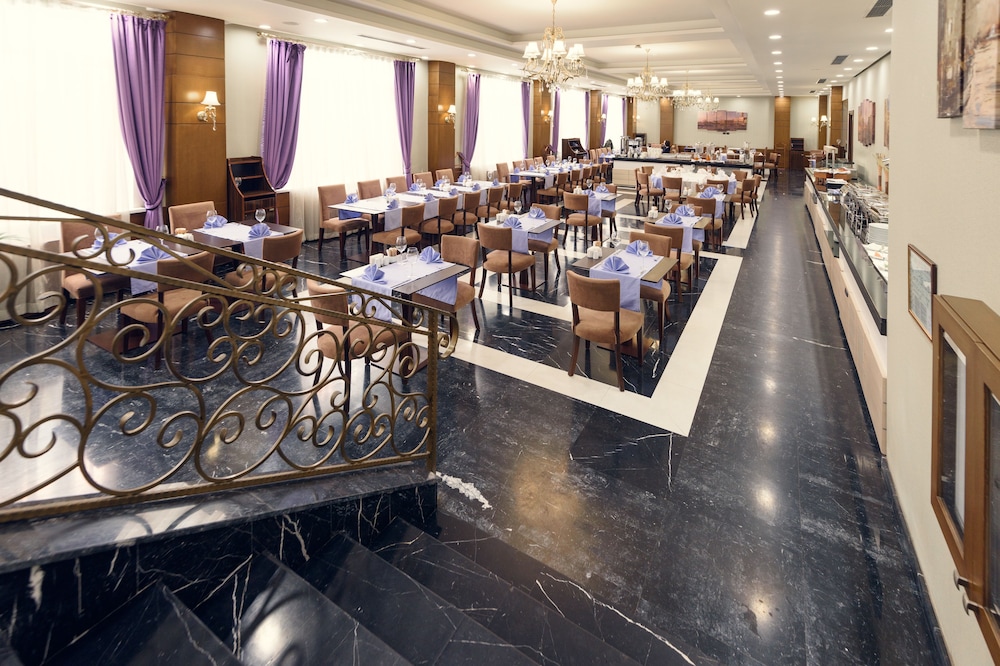 Comfort Hotel Astana 50/70