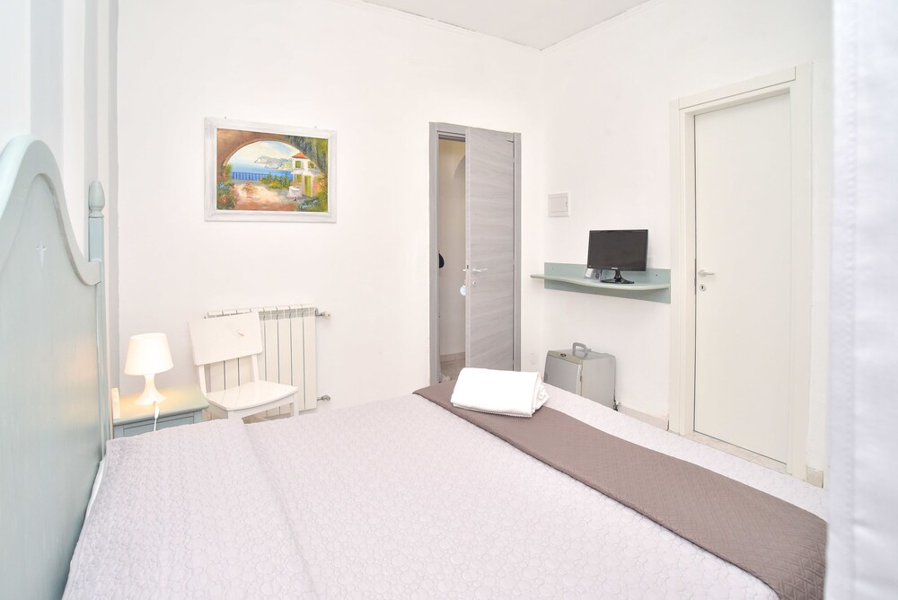 HOTEL VILLA TINA 24/56