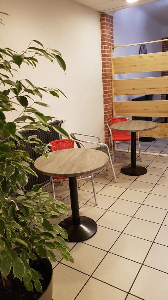 Hotel Au Spatial 68/74