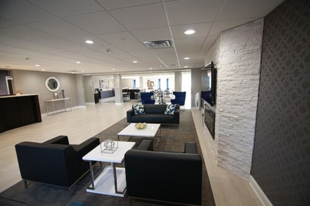 Home Inn And Suites 44/49
