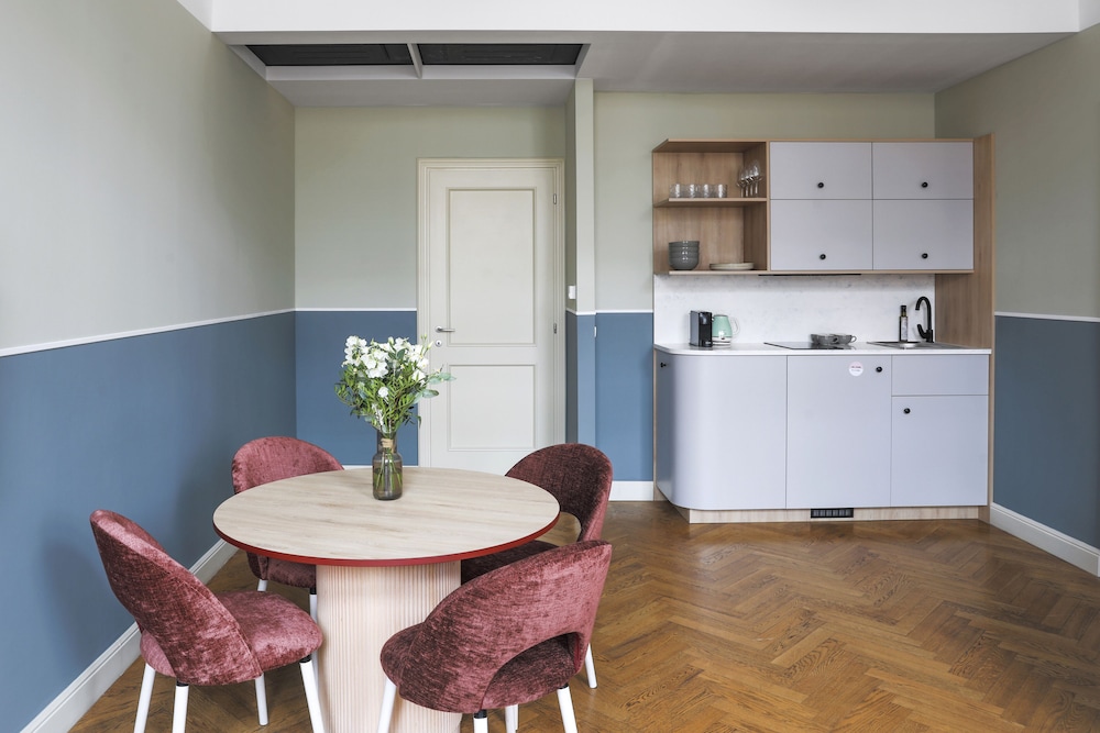 Numa I Flow Rooms & Apartments 10/67