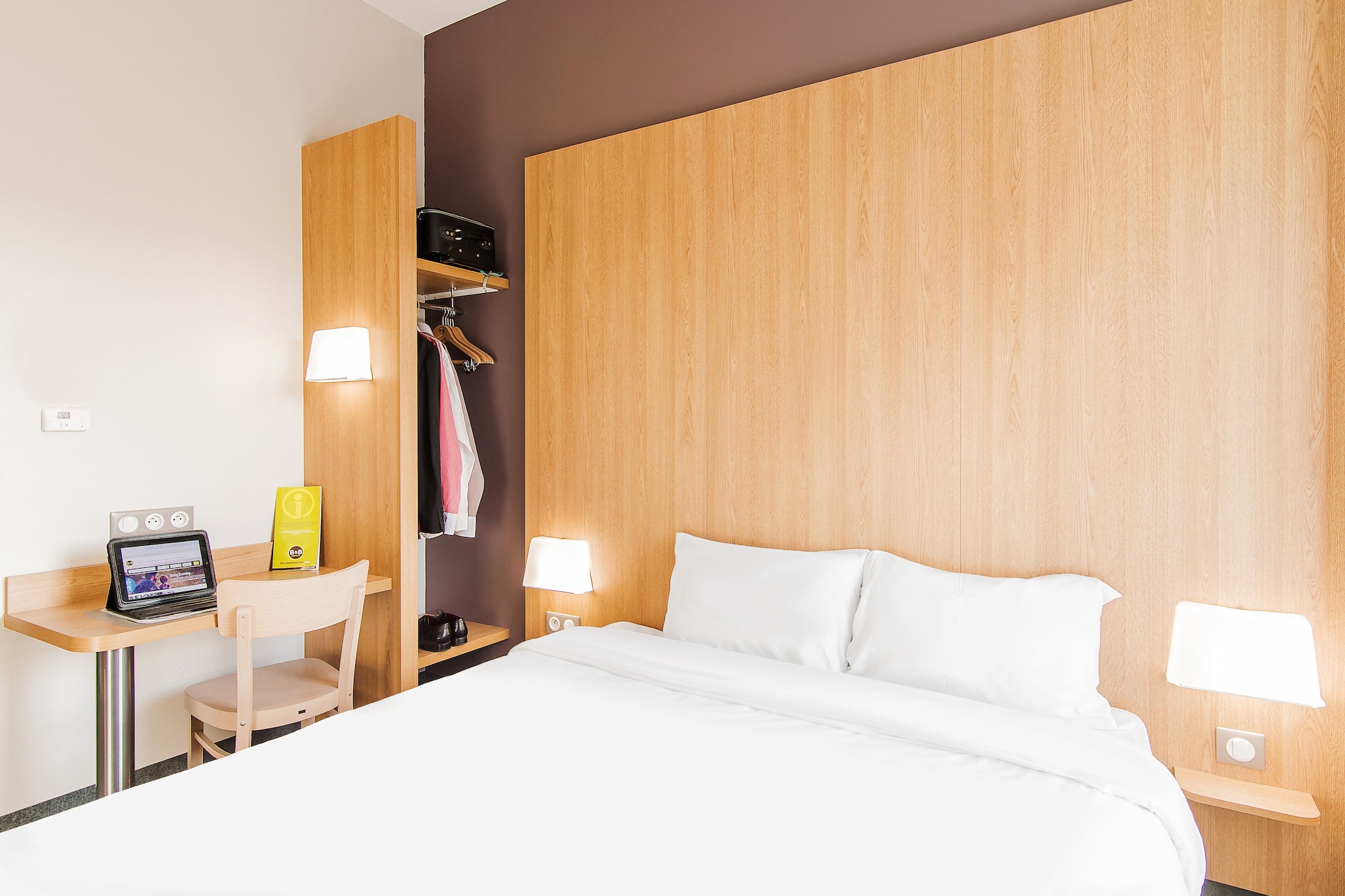 Room at B&B Hotel Limoges Gare, LIMOGES