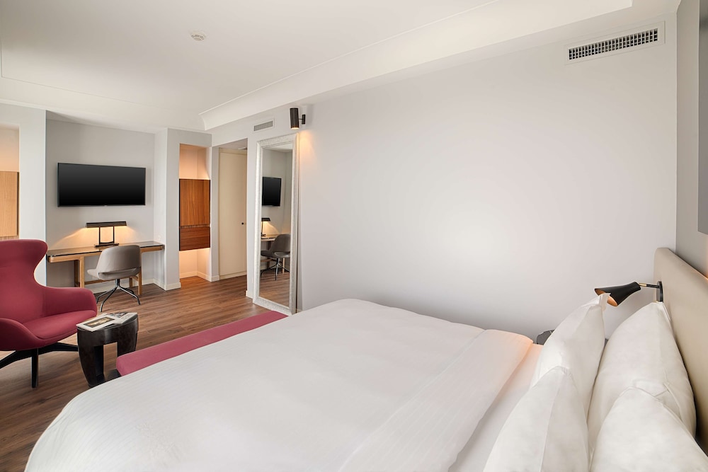 RADISSON BLU HOTEL MILAN 13/68