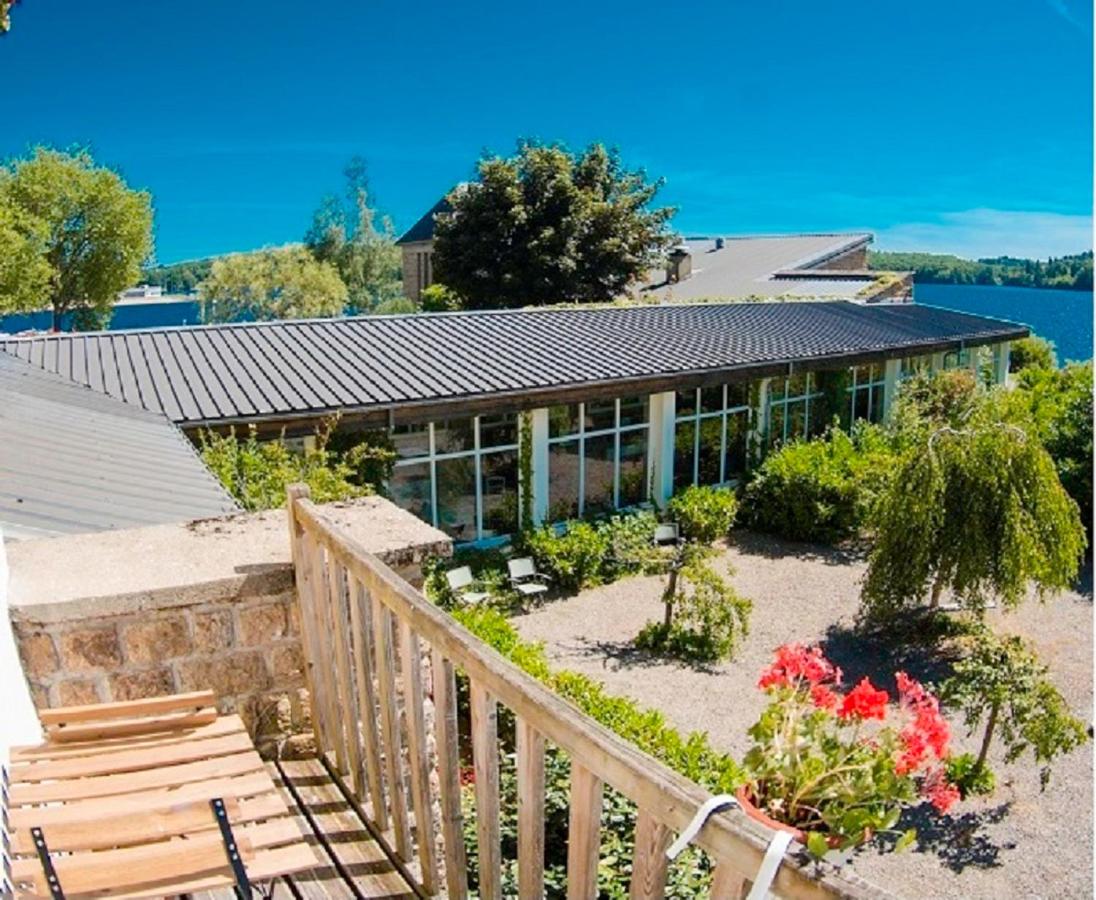 LOGIS HOTEL DU LAC 2/37