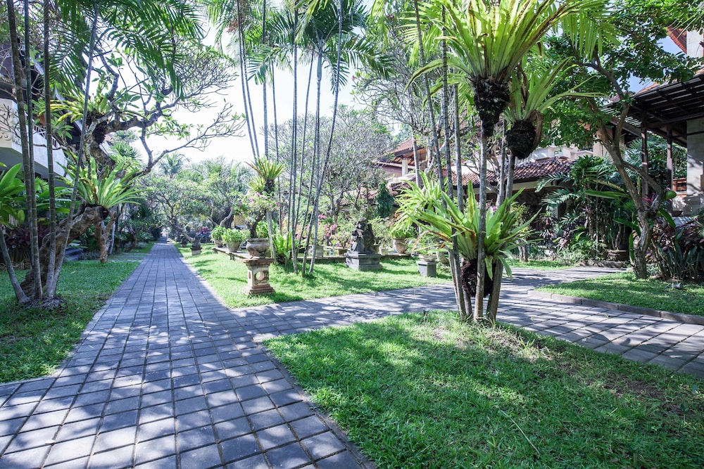 VILA SHANTI BEACH HOTEL 30/36