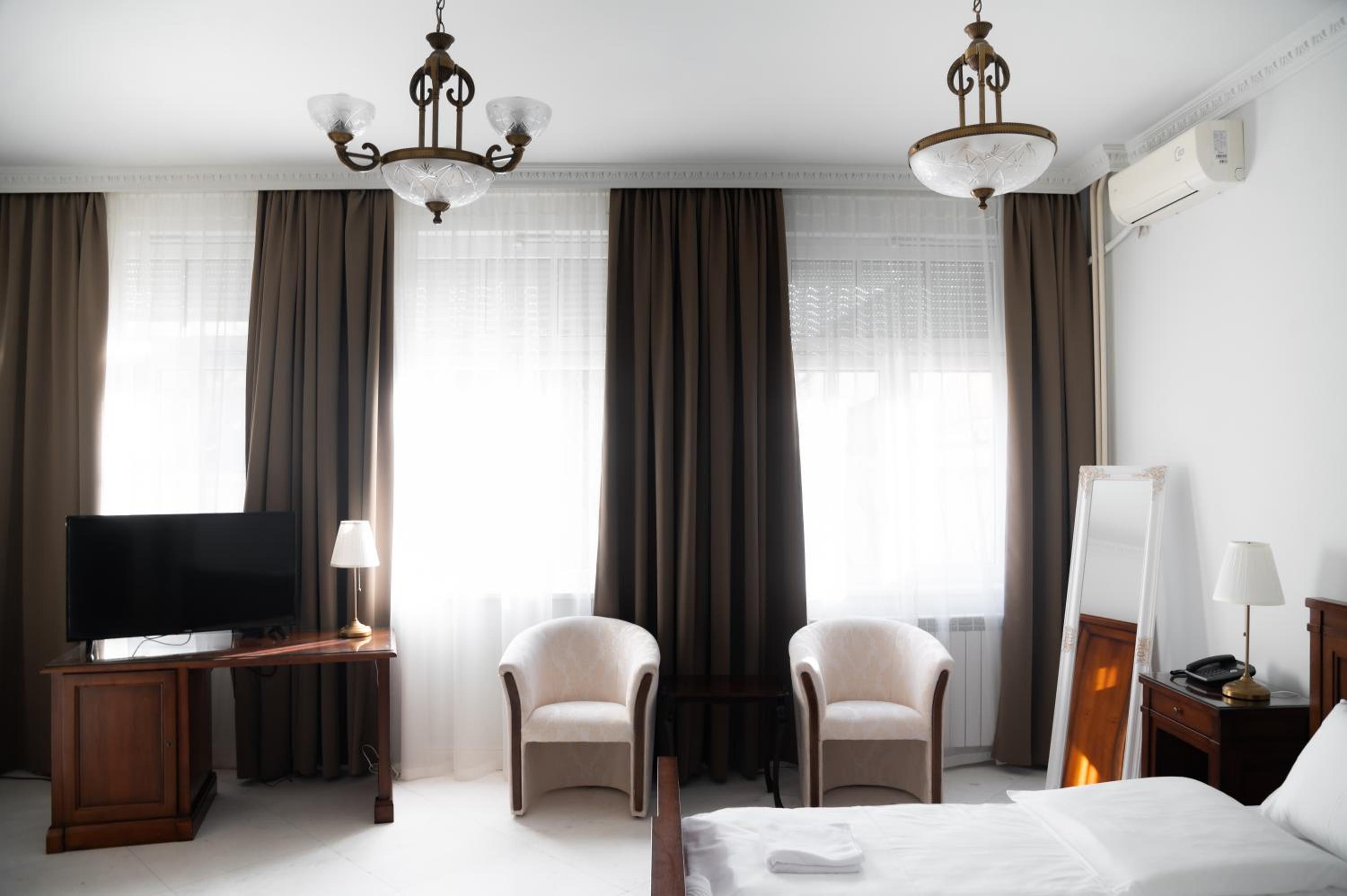 غرفة سوبيريور بسرير مزدوج، Jardin Hotel Belgrade 3/5