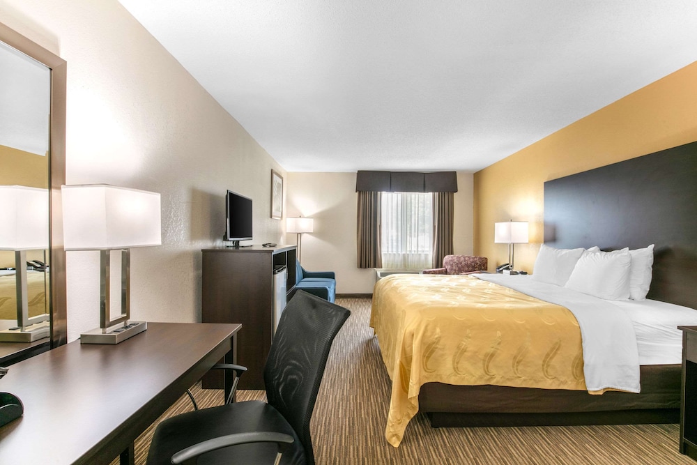 Quality Inn and Suites Metropolis I-24 9/25