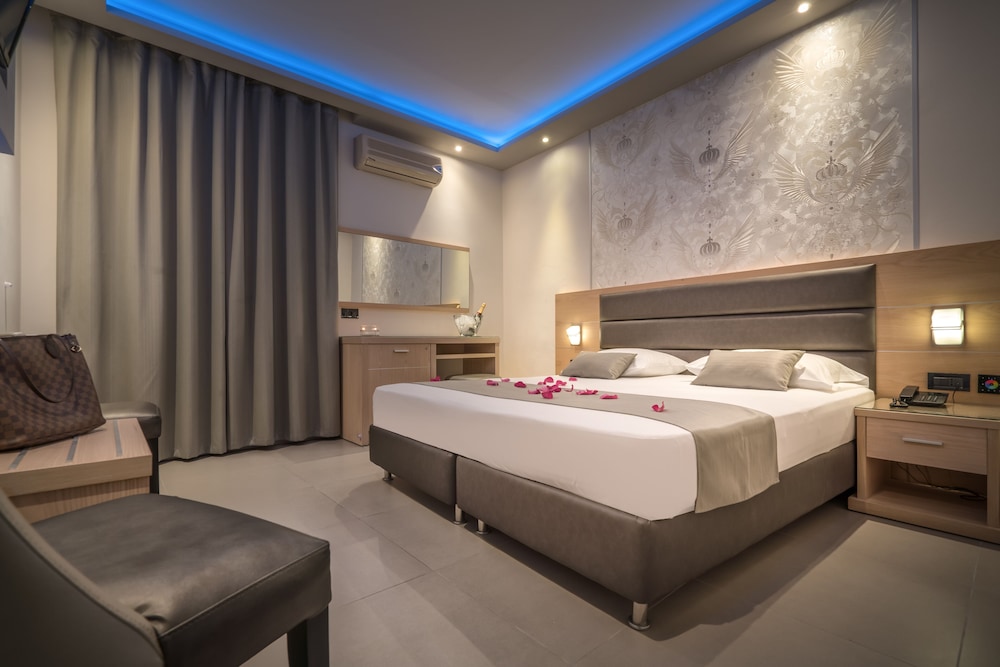 SUPERIOR, DOUBLE OR TWIN BED, BALCONY