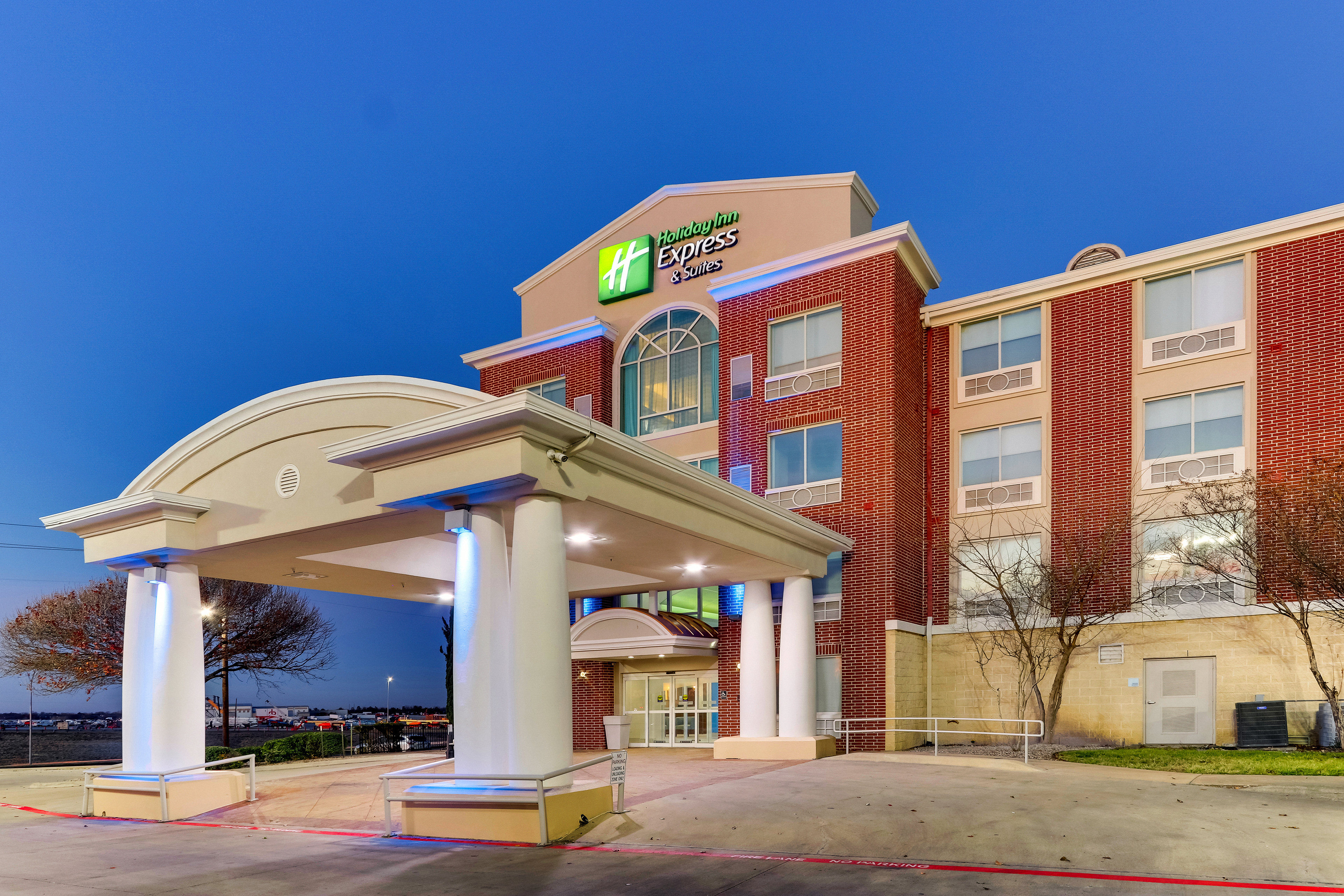 Holiday Inn Express Hotel Suites Lake Worth Nw Loop 820 16/16