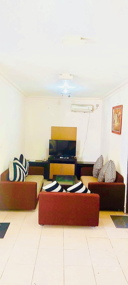 Aman Gati Hotel Lakey 27/50