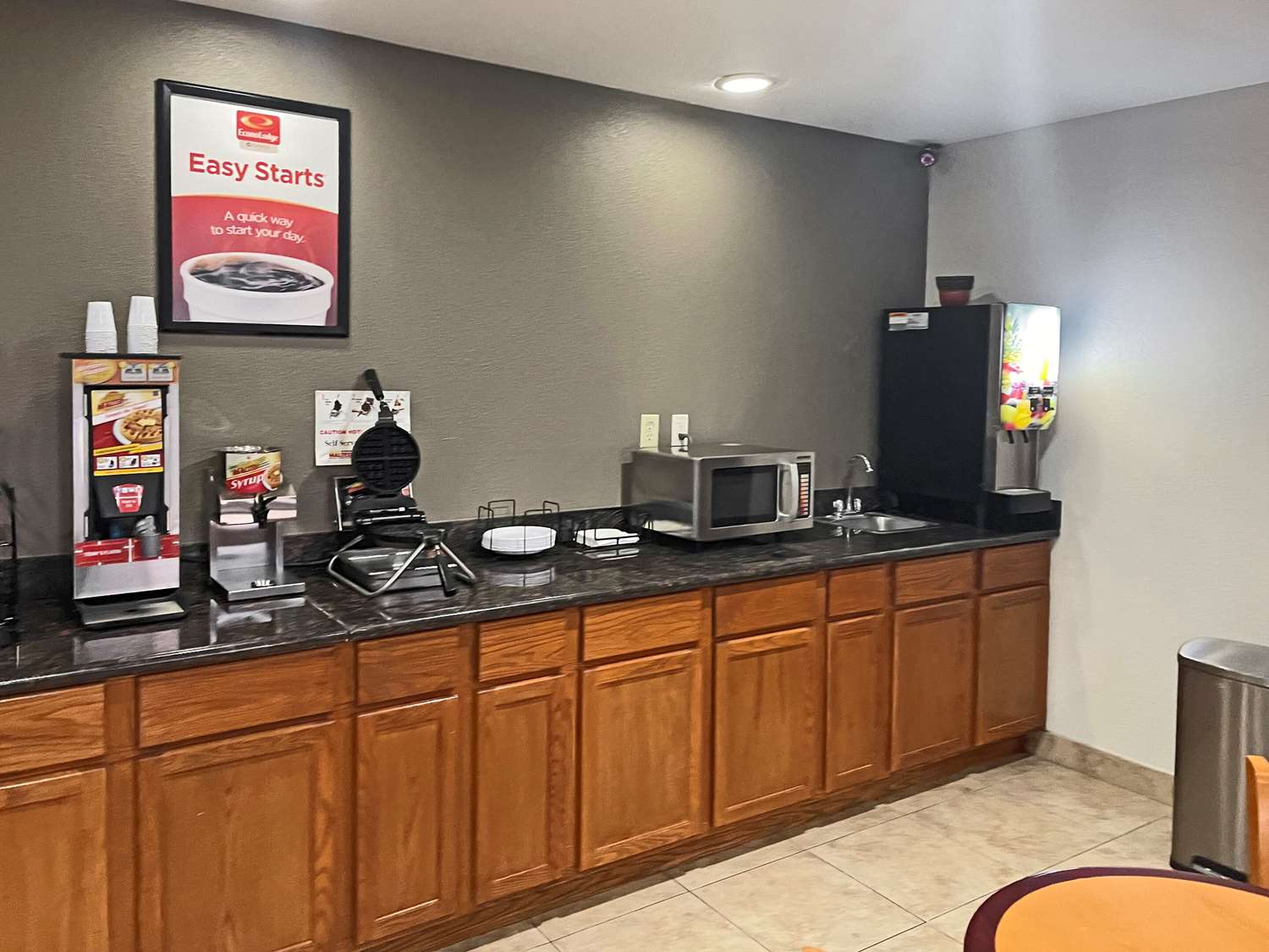 Econo Lodge Chillicothe IL 3/25