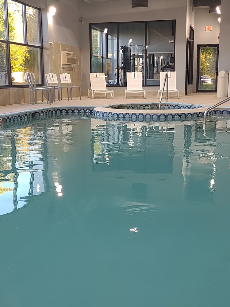 Baymont By Wyndham Flat Rock 31/49
