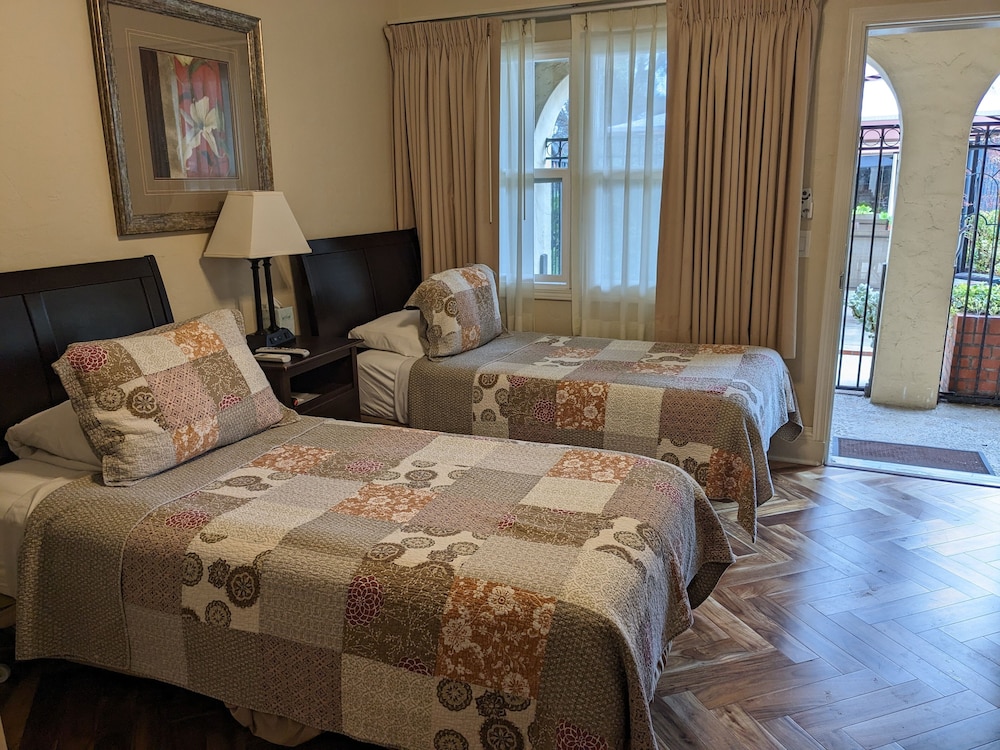 Room, Twin Beds, Patio