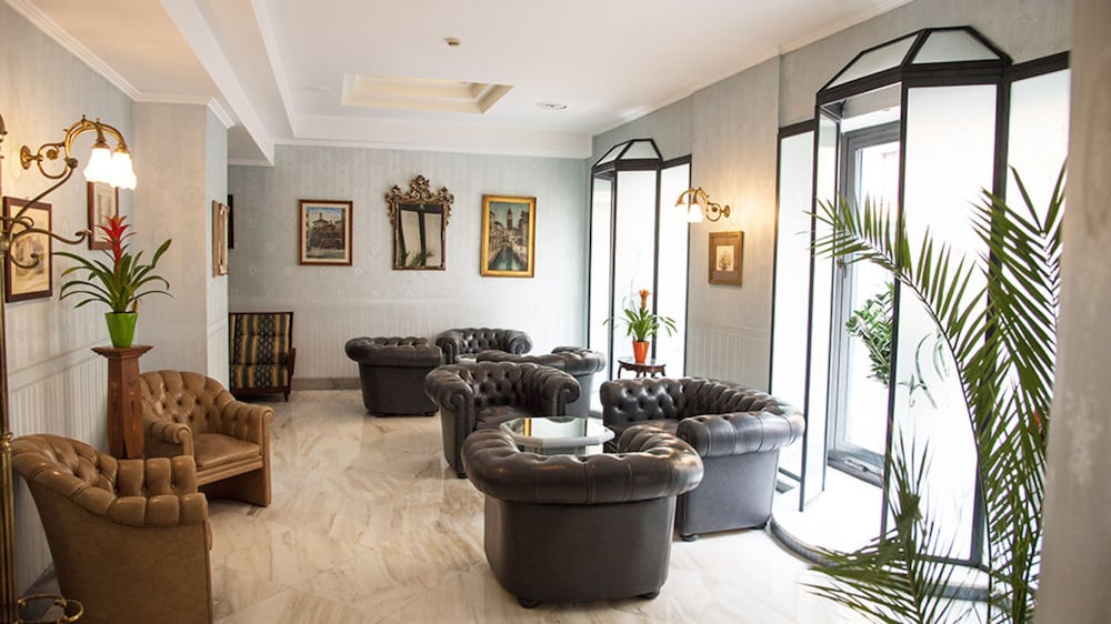 Jr Hotels Bocconi Milano 37/60