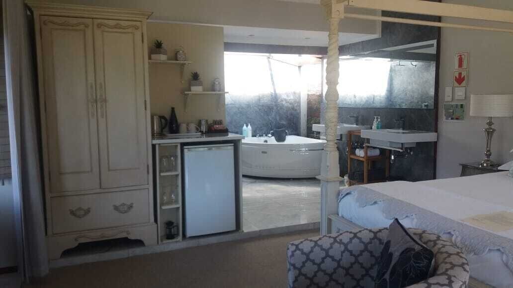 1 BEDROOM, HONEYMOON, DOUBLE BED
