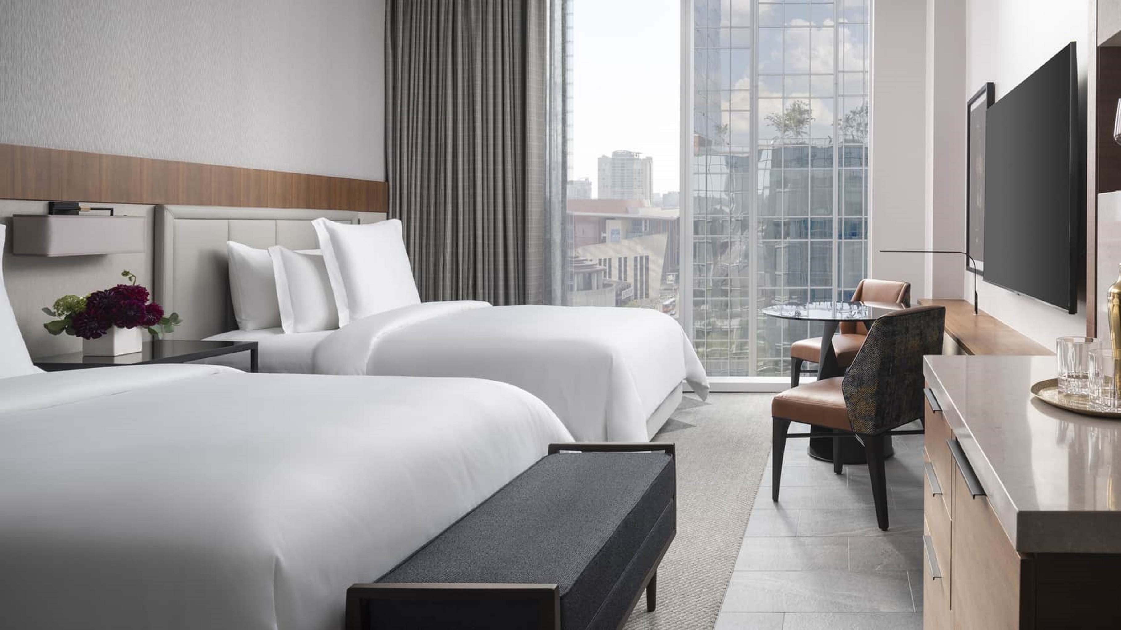 غرفة بسرير مزدوج بإطلالة على النهر، Four Seasons Hotel Nashville 2/2