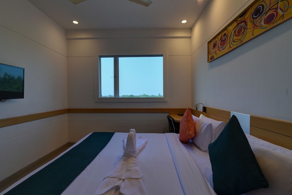 Mango Grove Hotel Chandigarh 26/62