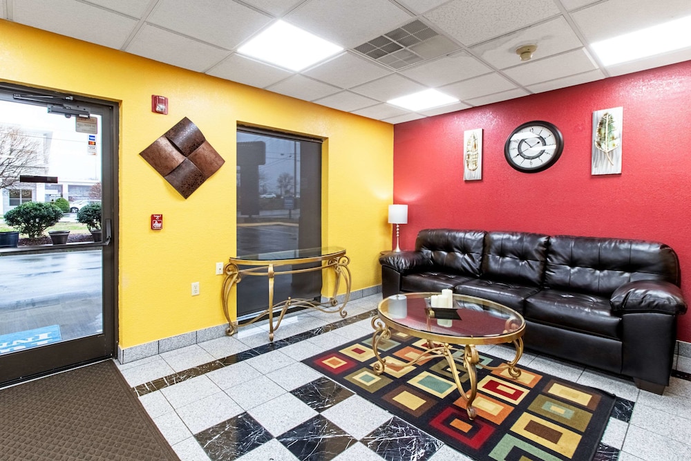 Quality Inn & Suites Dickson TN 9/46