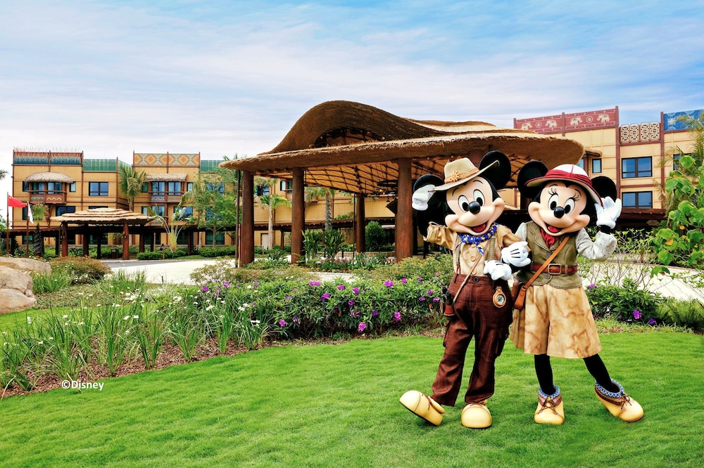 Disney Explorers Lodge 51/57