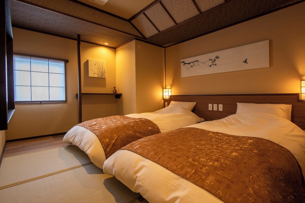Room, Quadruple, Twin Beds, Canyon Side, Hot Spring Bath