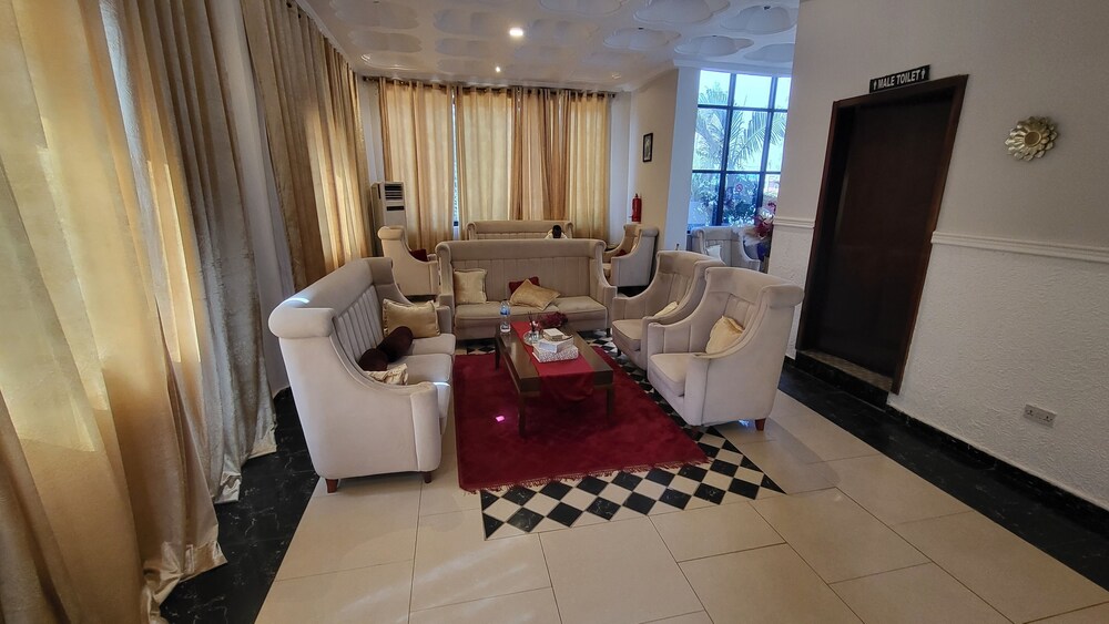 Metzy Residence Hotel 48/70