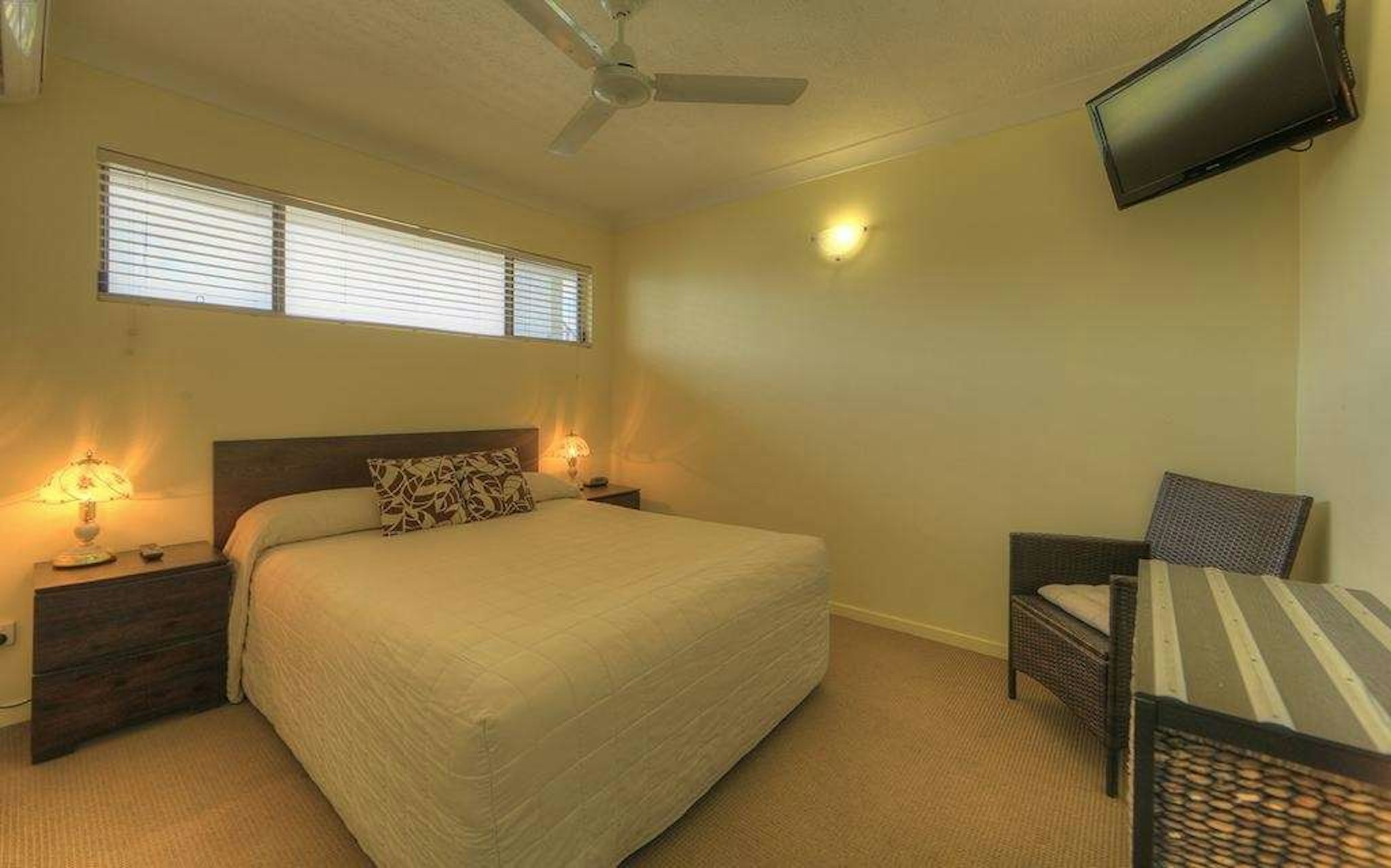 Lamor Holiday Apartments 3/7